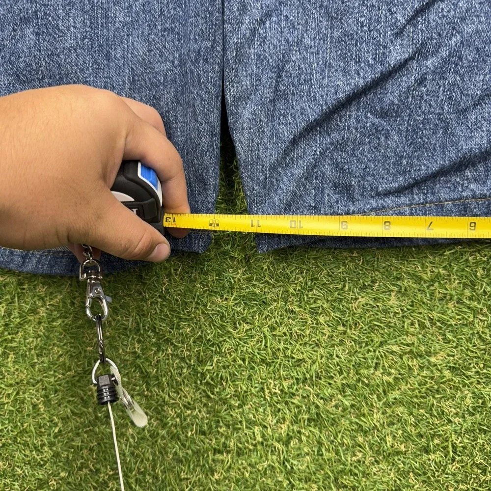 Levis shop confidence